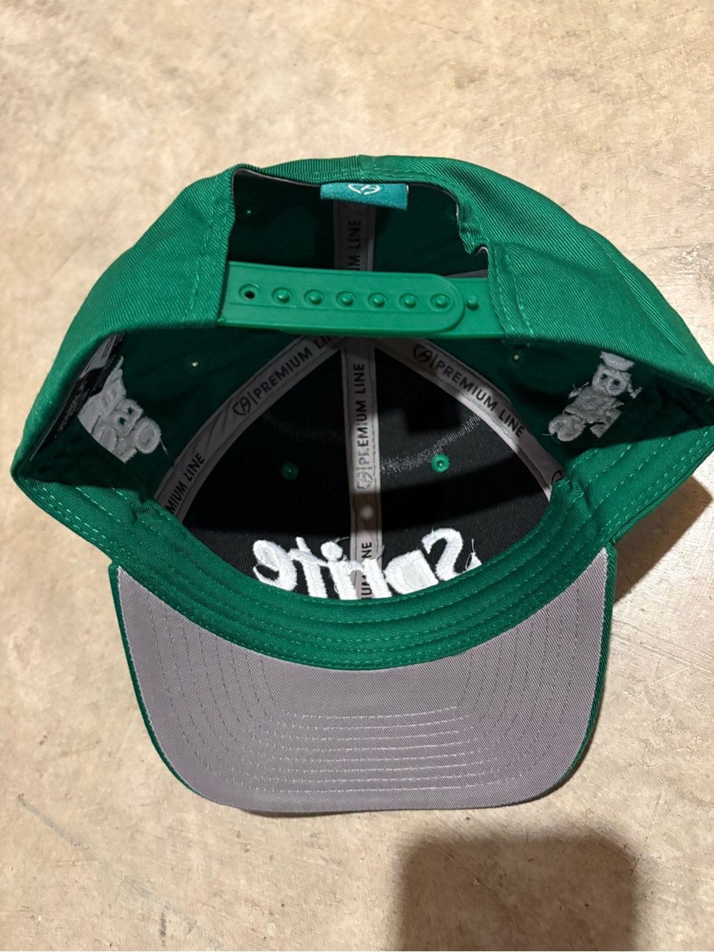 Green Sprite Snapback - Picture 3 of 4